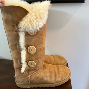 UGG women